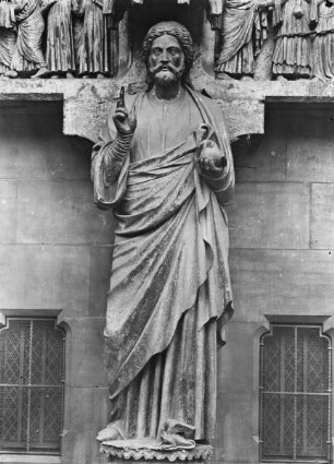 Gerichtsportal — Segnender Christus (Salvator Mundi)
