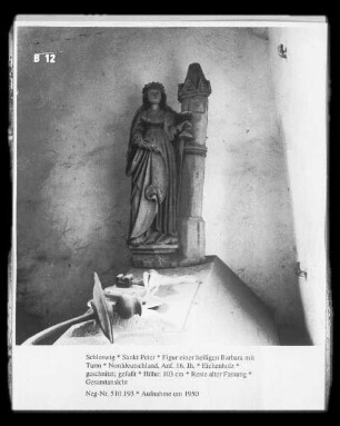 Figur einer heiligen Barbara mit Turm