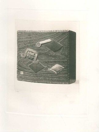 [Box. (Lacquer, No. 536)]