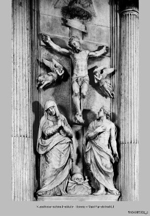 Hochaltar mit seitlichen Schranken : Altarretabel (Chorseite) : Kreuzigung