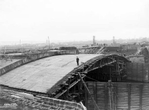 Bau der alten Kanalbrücke Minden/MLK