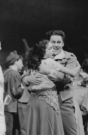 Szenenbilder aus "Der Revisor" von Werner Egk. Staatsoper Berlin, 23.12.1957