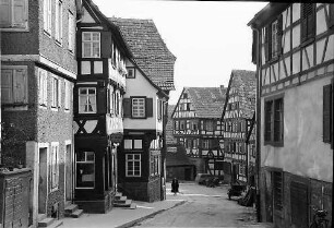 Eppingen: Gasse mit Fachwerkhäusern