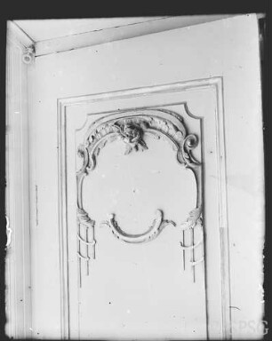 Potsdam, Neues Palais, Tressenzimmer, R.: 163, Ostwand, Detail am rechten Fenster.