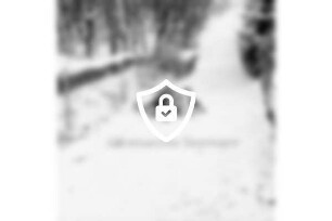 Meisenweg: spielende Kinder auf Weg im Schnee: rechts und links Zäune: hinten Bäume: Winter: 27.12.1970