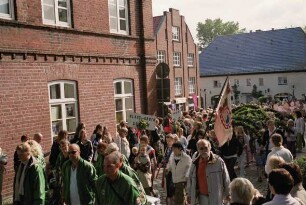 Kindervogelschießen: Umzug an der Hude