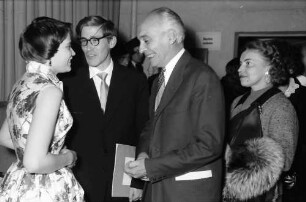 Donaueschingen: Donaueschinger Musiktage; Sopran: Lieselotte Ebnet; beide mit Prof. Regamey, Lausanne