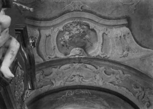 Szenen aus dem Leben der Maria — Deckendekoration mit einer Blumenvase