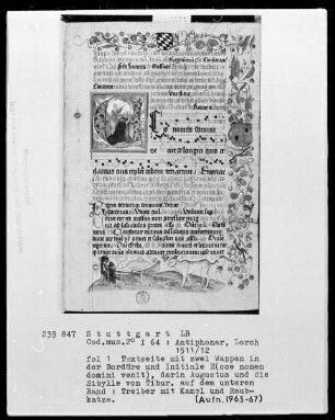 Antiphonarium (Benediktinerhandschrift) — Textseite mit historisierter Initiale und Bordüre, Folio 1recto