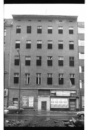 Kleinbildnegative: Ehemals besetzes Haus und Baustelle, Potsdamer Straße, 1981