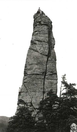 Sächsische Schweiz, Rathener Gebiet. Lokomotive. Seilschaft mit Albert Kunze in der Variante zur Ostwand