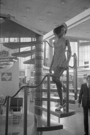 Ausstellung "sparen - bauen - wohnen 72" vom 8. - 16. April 1972 in der Schwarzwaldhalle