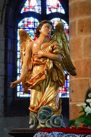 Frankreich. Basse Normandie. Manche. Granville. Kirche Notre Dame de Granville. Anbetende Engel