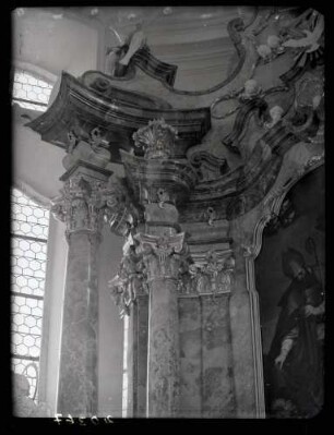 katholische Pfarrkirche, Foto: Schmidt-Glassner 1950; Hochaltar, Detail