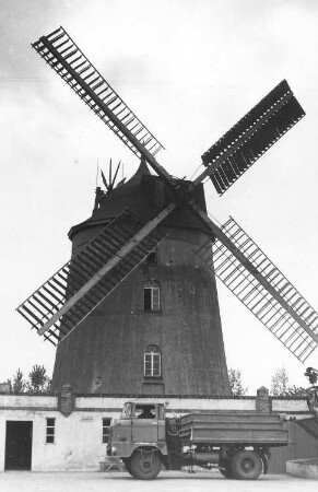 Mühlberg/Elbe-Koßdorf. Wallholländer, Baujahr 1912
