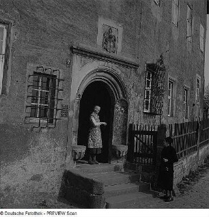 Schloss Hirschstein. Portal