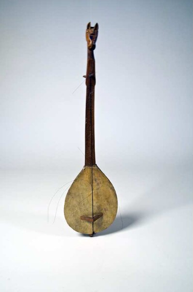 Bowl-necked lute