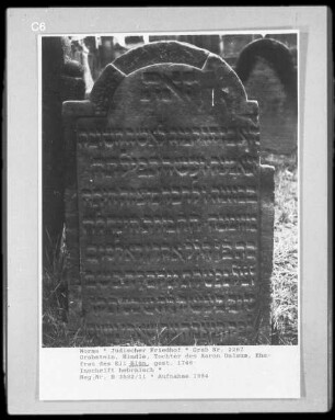 Grabstein der Hindle, Tochter des Aaron Dalsum, Ehefrau des Eli Blün (gestorben 1746)