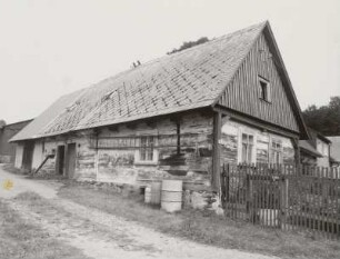 Wohnhaus mit Scheunen- und Stallteil