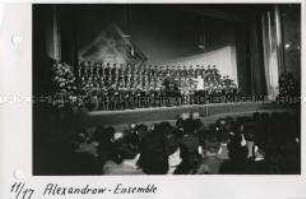 Auftritt des sowjetischen "Alexandrow-Ensembles" in Berlin