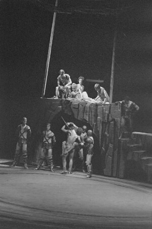 Szenenbilder aus "Spartacus", Ballett von Aram Chatchaturjan. Deutsche Staatsoper Berlin, Erstaufführung 05.05.1973