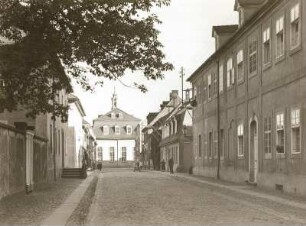 Herrnhut, August-Bebel-Straße, Blick zum Kirchensaal