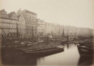 Kehrwieder von der Hellenenbrücke aus gesehen