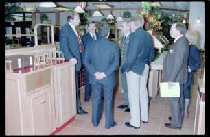 Fotografie: Eröffnung einer Burger King Filiale an der Truman Plaza in Berlin-Dahlem