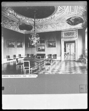 Neue Residenz — Schönbornbau — Eingangsflügel — Gesellschaftszimmer, Raum 2.56