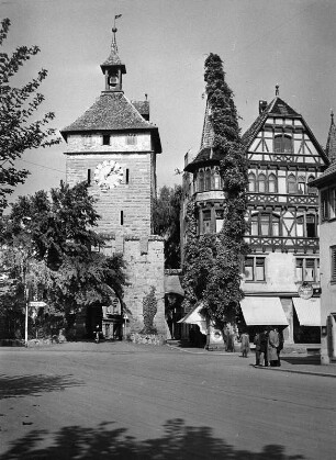 Konstanz. Schnetzturm (1280/1459). Südansicht mit Eckhaus Bodanstraße