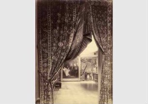 Blick in die Gedenkausstellung zum Tod von Gustav Richter in der Nationalgalerie