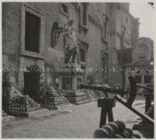 Rom, Im Hof der Engelsburg