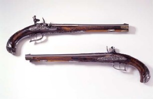 Pistole (von einem Paar)