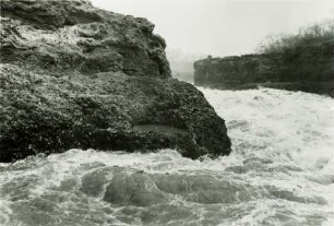 Stromschnellen "Ferrador" des Rio Grande in der Nähe von Icém bei steigender Wasserwoge