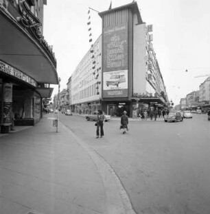 Einweihung des Erweiterungsbaus des Bekleidungshauses Hiller in der Kaiserstraße 122 Ecke Waldstraße.