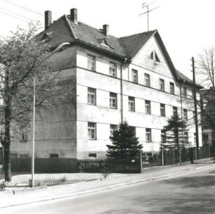 Colditz, Am Ring 21/23. Doppelwohnhaus (um 1927). Straßenansicht
