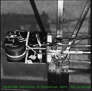 Detailaufnahme eines Supraleiter(SL)-Elements am Institut für Experimentelle Kernphysik (IEKP)