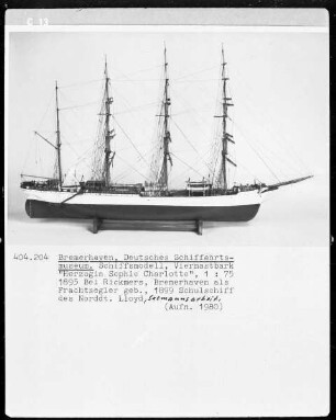 "Viermastbark "Herzogin Sophie Charlotte" 1895 bei Rickmers als Frachtsegler gebaut, 1899 Schulschiff des Norddeutschen Lloyd, Seemannsarbeit