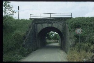 Gewölbte Ortsunterführung
