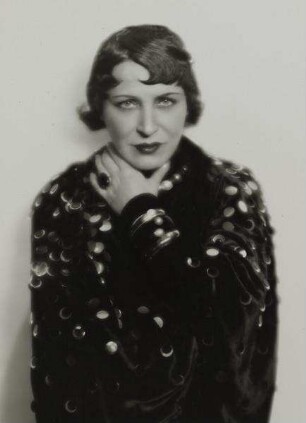 Chansonette Damia