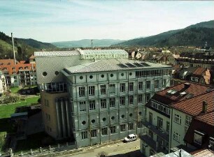 Freiburg im Breisgau: Solar-Dach des SWF-Gebäudes