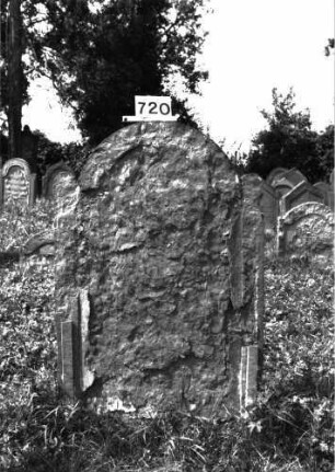 Grabstein 720