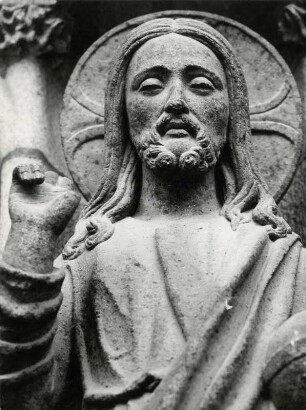 Christus als Weltenherrscher, Plastik an der Kathedrale von Quimper