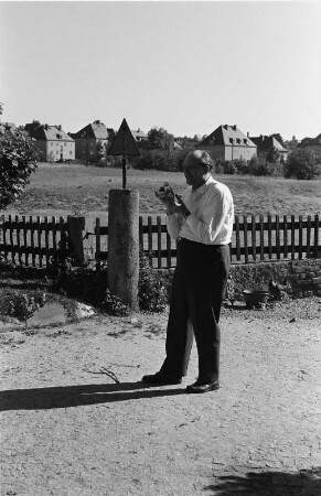 Fotograf Richard Peter jun. beim Fotografieren