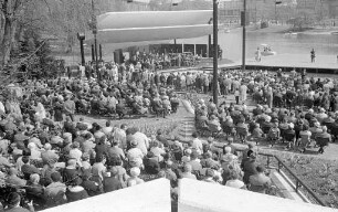 Konzert im Stadtgarten am ersten Wochenende der Bundesgartenschau 1967.