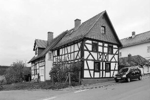 Wohnhaus; Usingen, Hubertusstraße 26