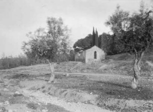 griechische Landschaft mit Ruine eines Hauses