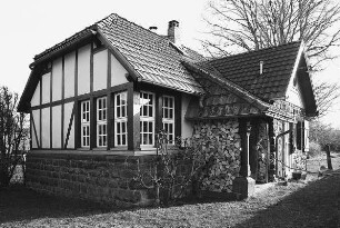 Ehem. Haltepunkt Crainfeld der Vogelsbergbahn (Bahnstation); Grebenhain, Frankfurter Straße 31