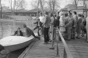 Fahrt mit der Gondoletta im Stadtgarten an Ostern 1971