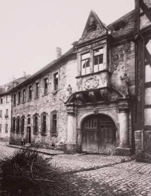Alsfeld, Minnigerode-Haus : Alsfeld. Minnigerode-Haus mit Prunkportal. Straßenansicht
